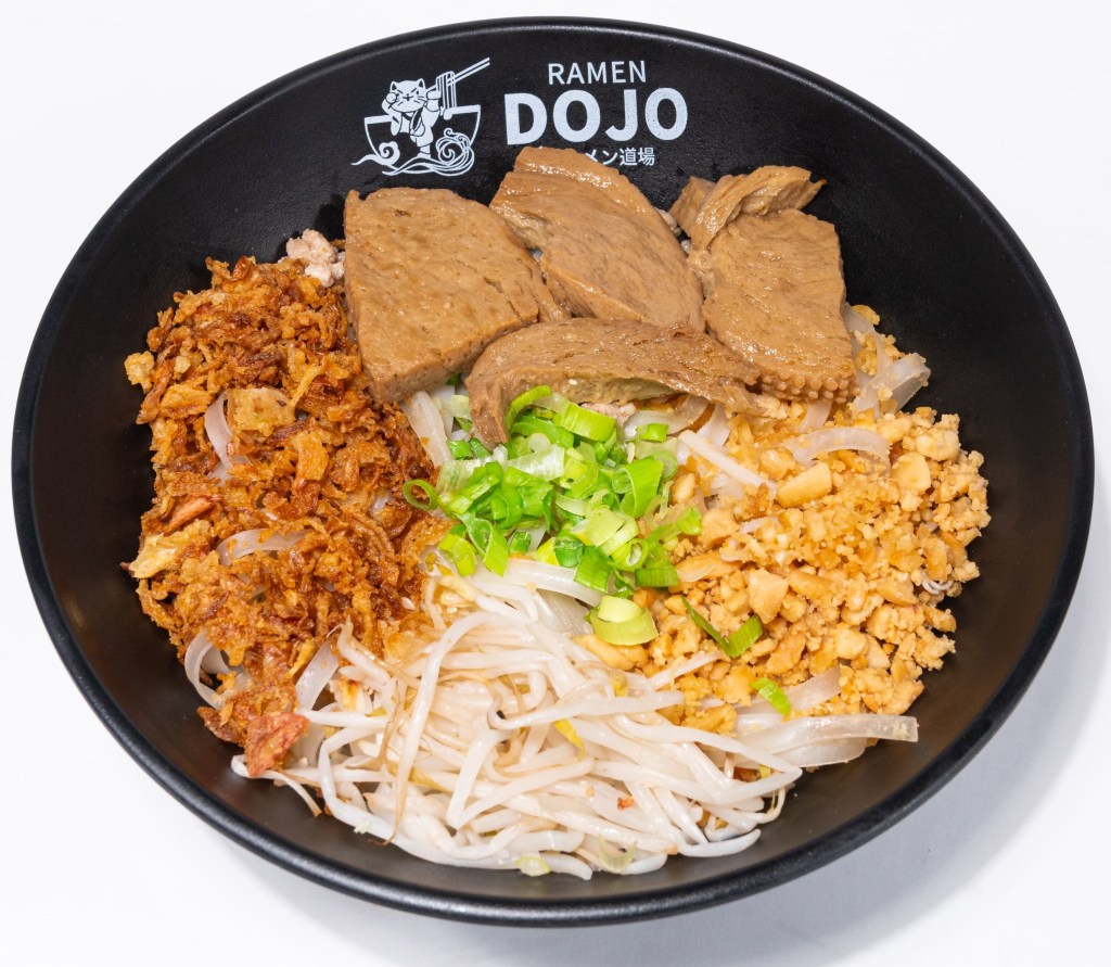 FIDEOS CON CARNE VEGETARIANA / VEGETARIAN MEAT NOODLES